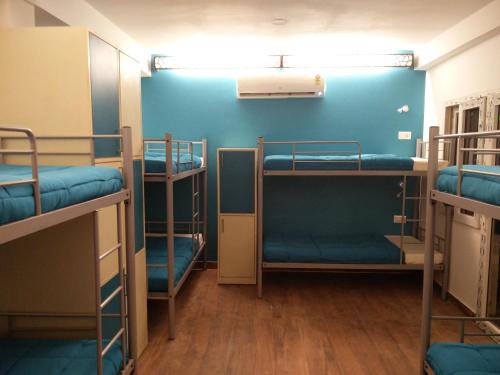 1 bunk bed