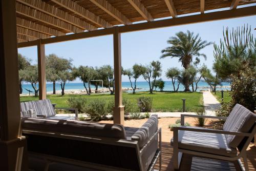 Elya Beach Luxury Suites - Chypre