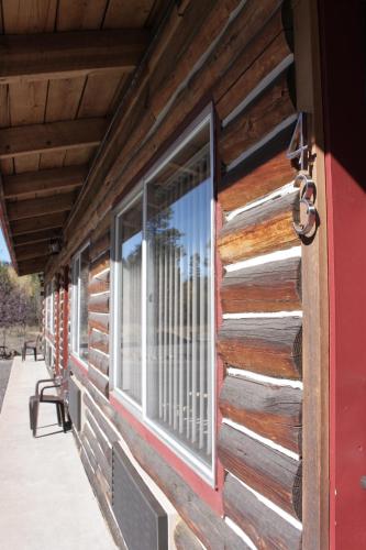 Rustic Inn - image 7