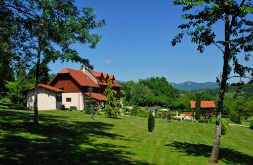 La Grange de mon Père (La Grange de mon Pere) in Saint-Paul (Rhone-Alpes)