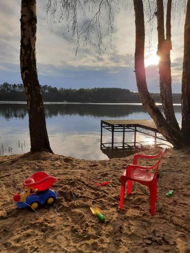 Dom nad Jeziorem Bory Tucholskie Pomost Lodka in Cierplewo