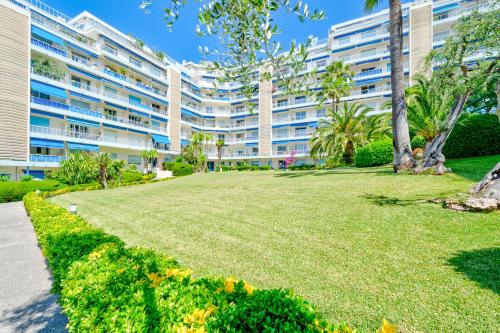 Exterior view, Port de Nice, Charmant studio near Parc forestier du Mont-Boron