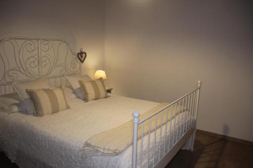 1 king bed, 1 twin bed, 1 sofa bed