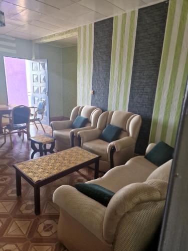 . Bel Appartement 2 chambres meublé à Bafoussam