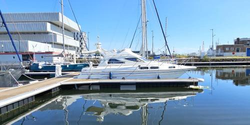 Bateau en centre ville - Hôtel - Le Havre