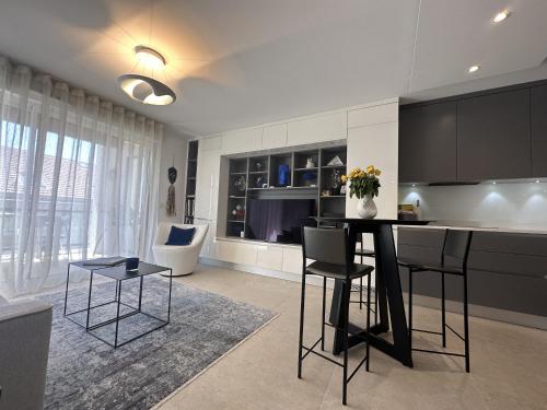Apartment with Terrace room in Appartement centre ville 7 Lecerf
