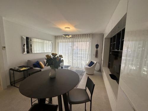 Apartment with Terrace image 3