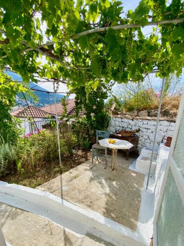 Stylish Vathy Studio with Sea View Stylish Vathy Studio with Sea View