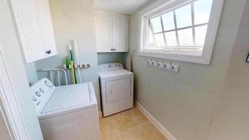 Pier Walk Unit C by Tybee Beach Vacation Rentals Pier Walk Unit C by Tybee Beach Vacation Rentals