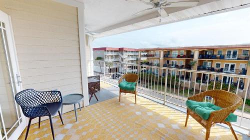 Pier Walk Unit C by Tybee Beach Vacation Rentals Pier Walk Unit C by Tybee Beach Vacation Rentals