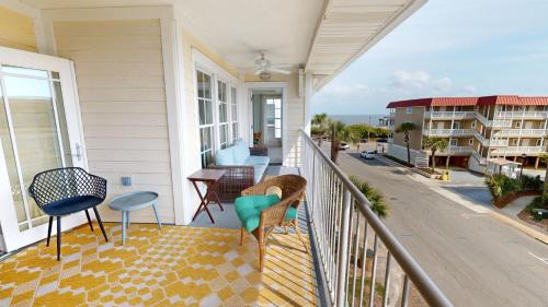 Pier Walk Unit C by Tybee Beach Vacation Rentals Pier Walk Unit C by Tybee Beach Vacation Rentals