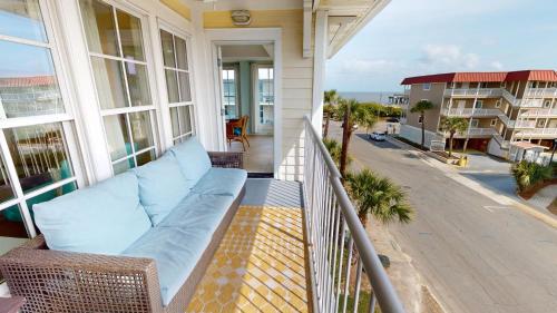 Pier Walk Unit C by Tybee Beach Vacation Rentals Pier Walk Unit C by Tybee Beach Vacation Rentals