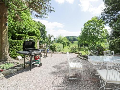 A szálláshely kívülről, Pentre Hall in Weston Rhyn