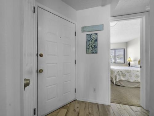 Pura Vida Pure Life - Expansive views of the ocean and wide sandy beach condo thumb 4