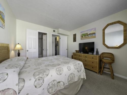Pura Vida Pure Life - Expansive views of the ocean and wide sandy beach condo detail