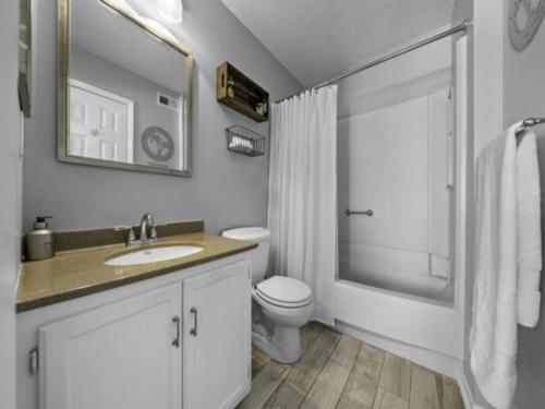 Pura Vida Pure Life - Expansive views of the ocean and wide sandy beach condo detail