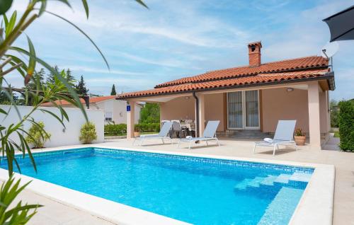 3 Bedroom Awesome Home In Fazana