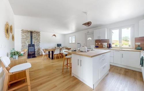 Kitchen, Nice Home In Prayssas in Prayssas