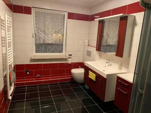 淋浴間, Pension am Bahnhof in 菲爾斯滕瓦爾德