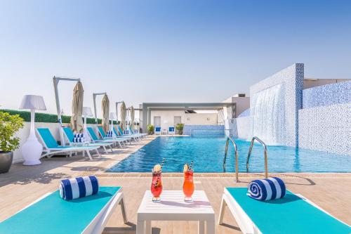 Swimming pool, Central Inn Al Sadd - Doha in Al Sadd