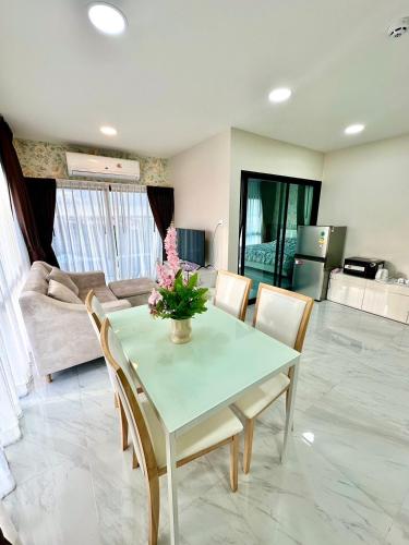 設施, 阿倫薩孔豪華公寓 (Arunsakhon luxury condo) in 龍仔厝