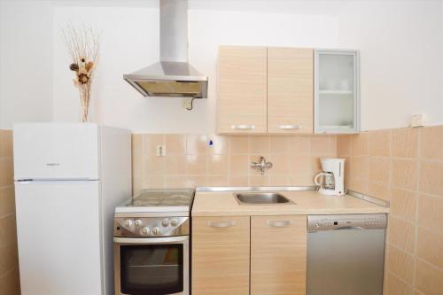 Apartment image 5