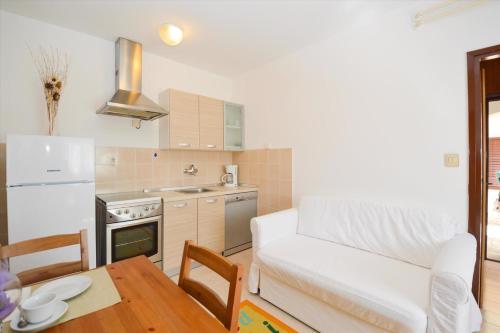 Apartment image 2