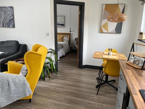 Létesítmények, The Coop in Whitstone