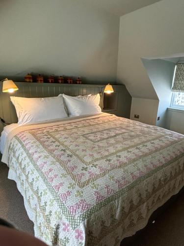 Hootananny Room Type - Superior King Room
