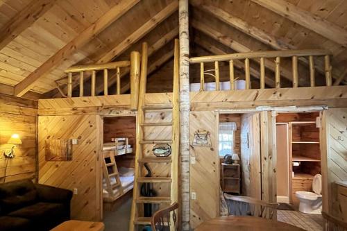 Lake View Cabin at Daggett Lake in Warrensburg, USA