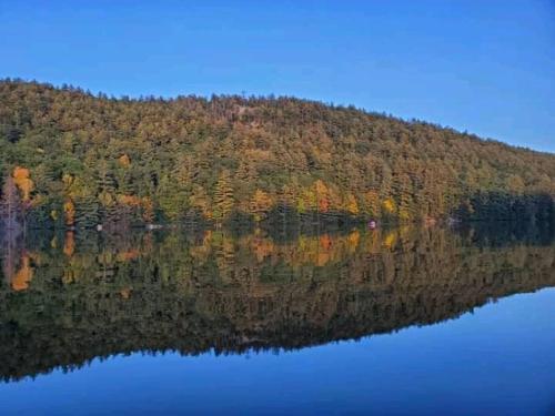 Lake View Cabin at Daggett Lake in Warrensburg, USA