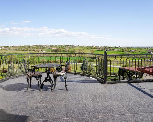 balkon/terras, Saranta Farmhouse in Kırklareli