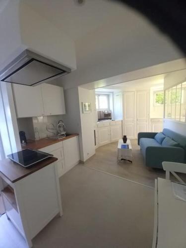 Cocina, Beau studio dans un cadre exceptionnel de verdure in Maisons-Laffitte