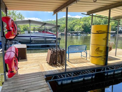 Lakefront Missouri Vacation Rental with Dock and Slip! Lakefront Missouri Vacation Rental with Dock and Slip!