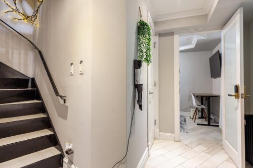 Lovely Room at 3 bedroom Apt at East Village