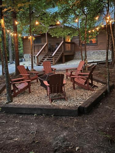 Awesome Adventures is a luxury dog-friendly cabin in the Smokies perfect for you and your family! in Sevierville, USA
