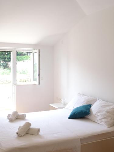 6-pax Apartment ON THE BEACH - TOP Floor, Great sea view, Parking ensured 6-pax Apartment ON THE BEACH - TOP Floor, Great sea view, Parking ensured