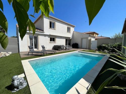 Villa climatisée avec piscine - Location, gîte - Baillargues