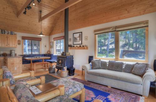 Secluded Mountain Getaway in Creede, USA