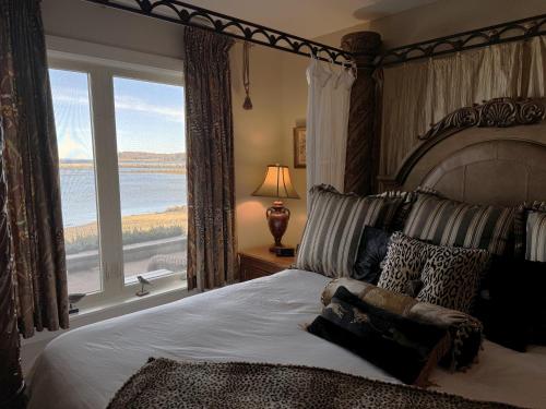 . Oceanfront Luxury Magical Views Sunset and Sunrise