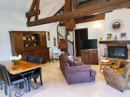 Maison traditionnelle Normande avec piscine in Cambremer