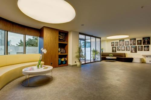 Bar/lounge, Plus Hotel Bostanci Atasehir in Atasehir