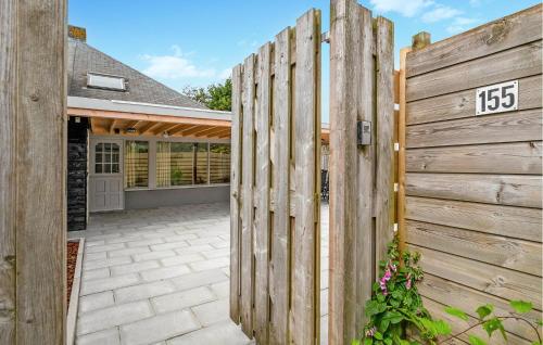 Eksterijer hotela, Pet Friendly Home In Stavenisse in Tholen