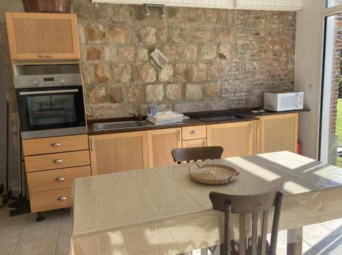 La Canuche Appartement avec jardin in Angiens
