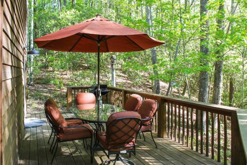 Sautee Nacoochee Mtn Paradise with Spacious Deck! - image 9