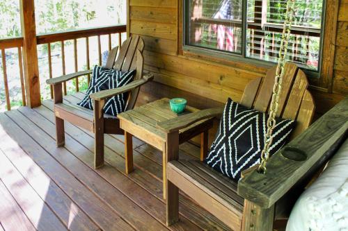 Sautee Nacoochee Mtn Paradise with Spacious Deck! - image 6