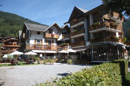 Logis Hotel Gai Soleil - image 11