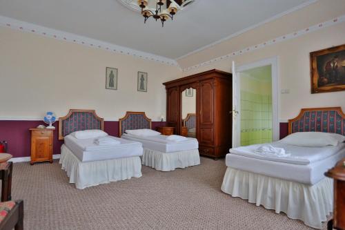 Sleeps 3