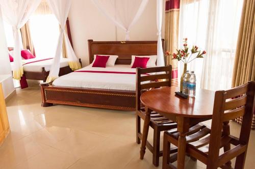 Sienna Beach and Safaris Hotel
