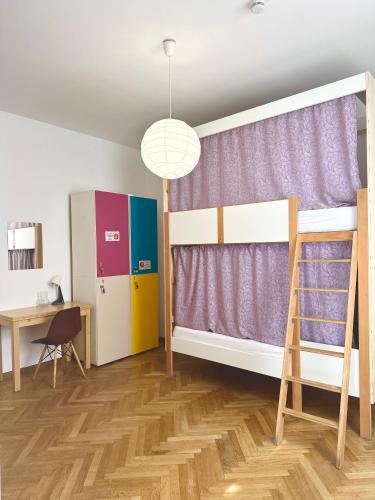 1 bunk bed